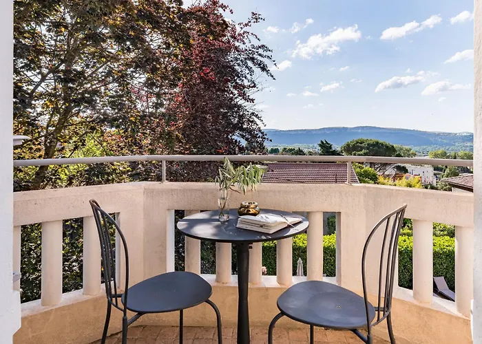 Villa Elisa M